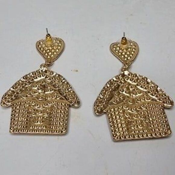 Adorable Gingerbread House Heart Crystal-Embellished Drop Earrings - Picture 4 of 4